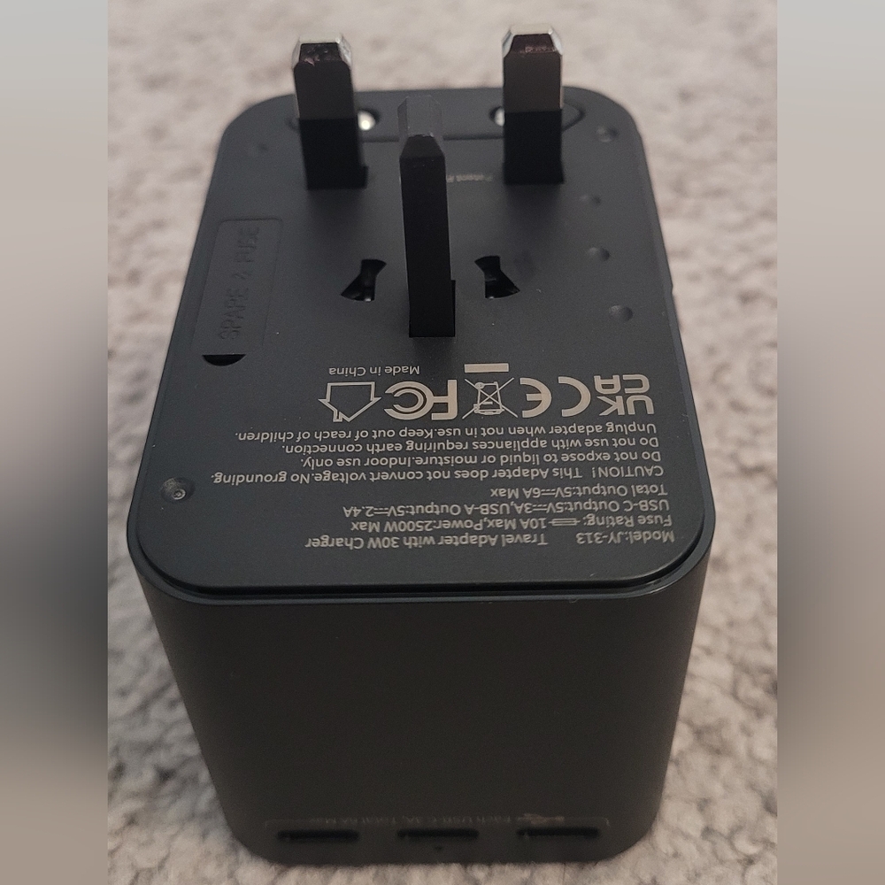 Macrae Travel Adapter - Picture 11 of 12